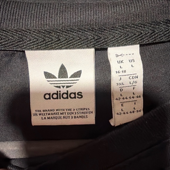 Adidas Black Top - Picture 4 of 4